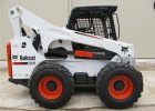 Мини-погрузчик с бортовым поворотом S850
